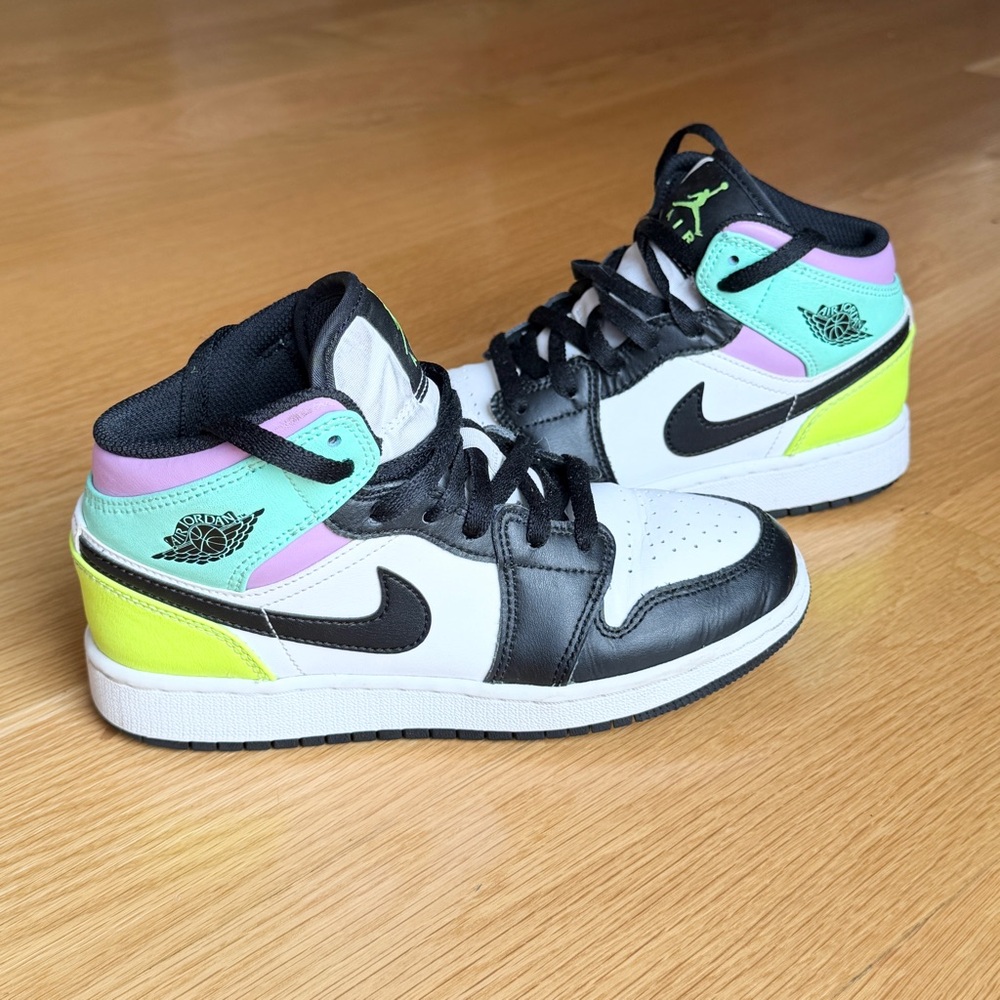 Air Jordan 1 Mid GS “Pastel”